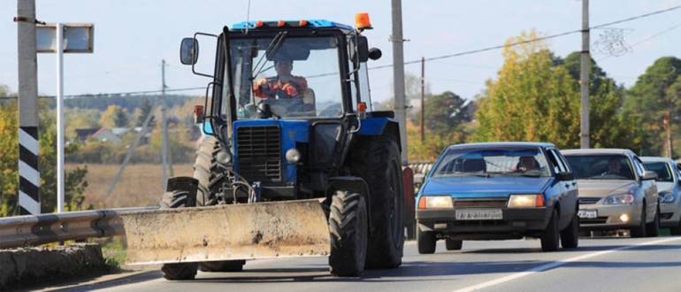 Обгон трактора как не лишиться прав на ровном месте