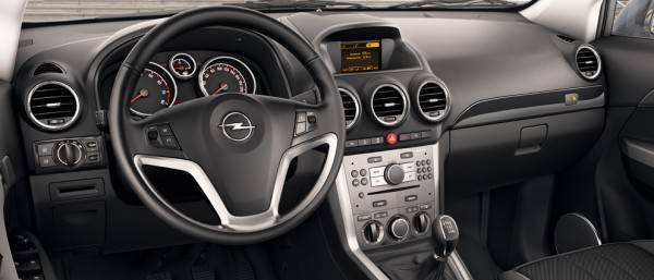 Opel_Antara_Interior_View_992x425_an11_i01_003