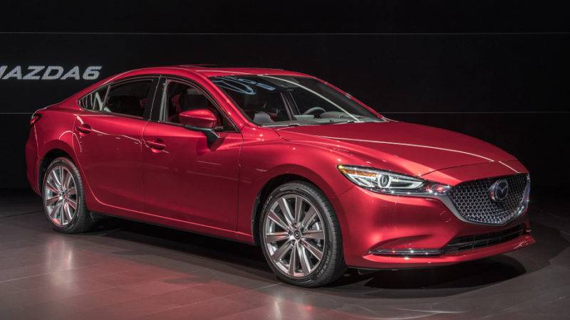 Во время проведения автосалона в Лос-Анджелесе компания Mazda озвучила примерные даты поступления в продажу иномарки.
