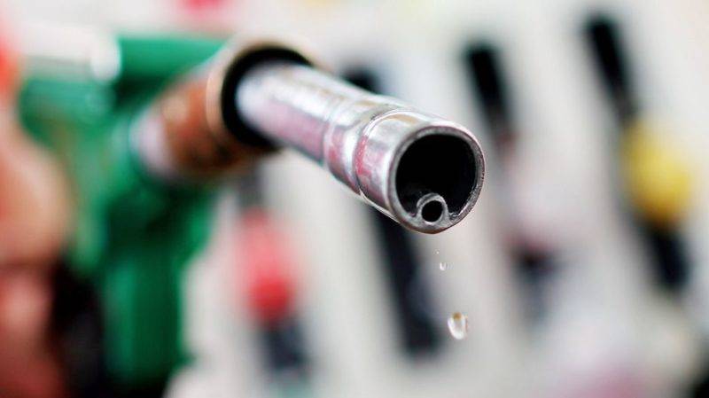 При определении значения ОЧ применяется шкала, позволяющая сравнить исследуемый образец бензина и стандартную смесь.