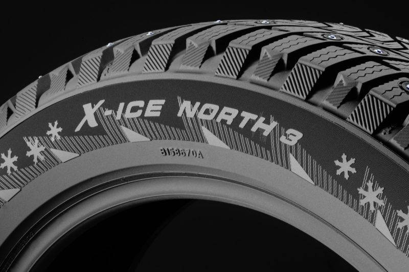 Создавая эти шины, производитель заботился не только о хорошей управляемости на снегу и льду, но и об успешном торможении на любой скользкой поверхности.