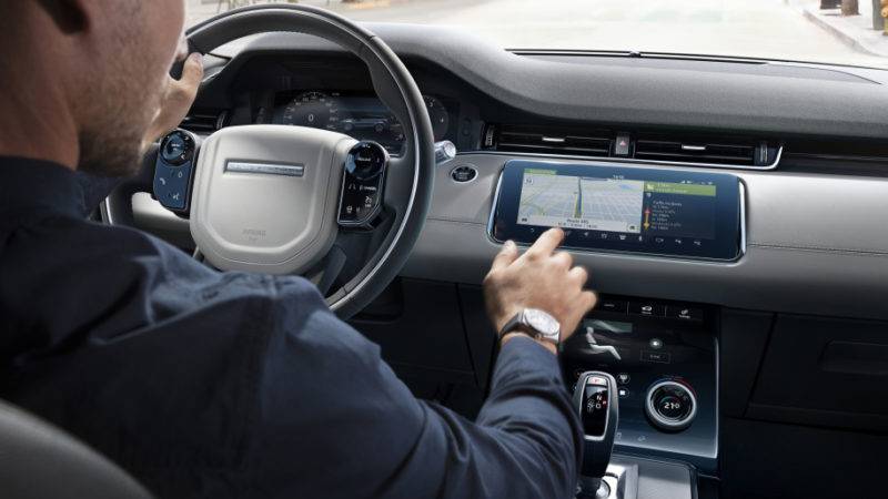 Range Rover Evoque 2020: гибридный и технологичный