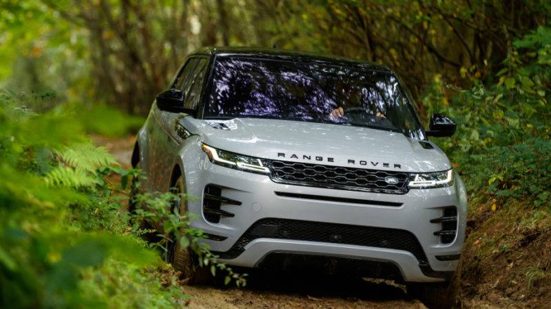 Land Rover Range Rover Evoque 2020 года.