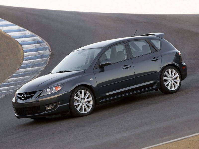 Прошлое поколение Mazdaspeed 3, по словам инженера, тоже вышло откровенно сырым.