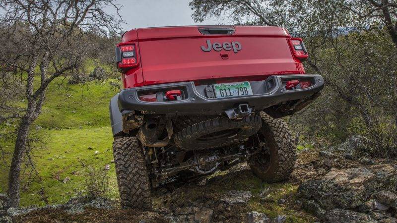 Что Jeep Gladiator приготовил для конкурентов: преимущества и недостатки возрожденной легенды