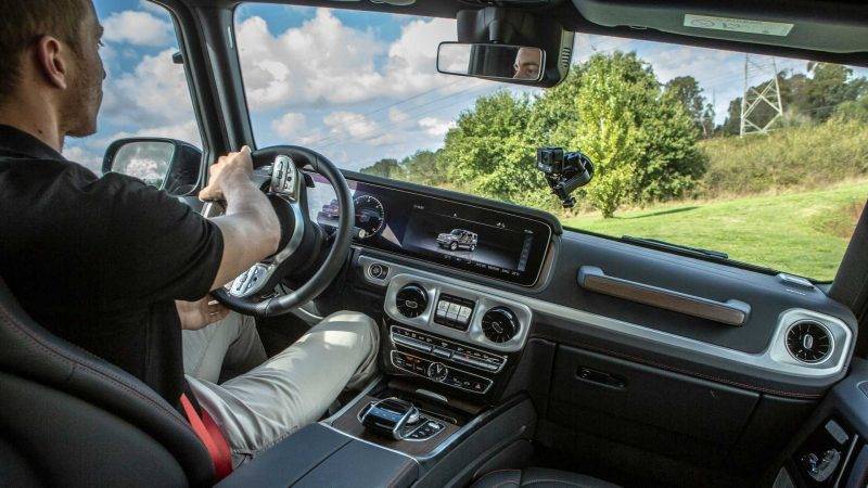 Suzuki Jimny против Mercedes-Benz G-Class: эпичное сравнение на бездорожье