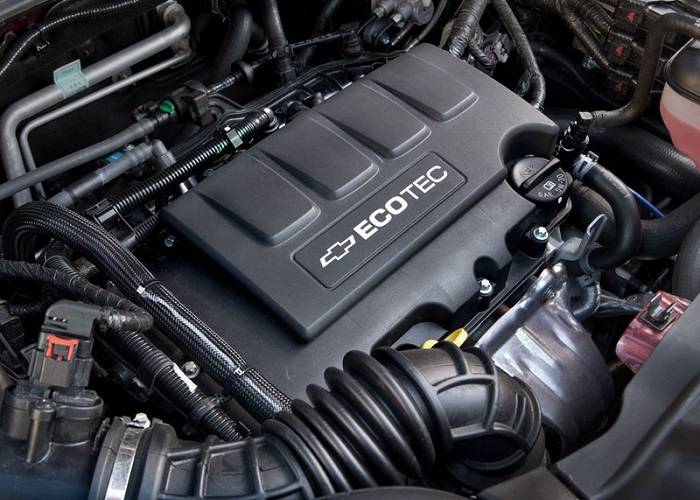 Двигатель в кроссовере Chevrolet Tracker представлен в четырех видах