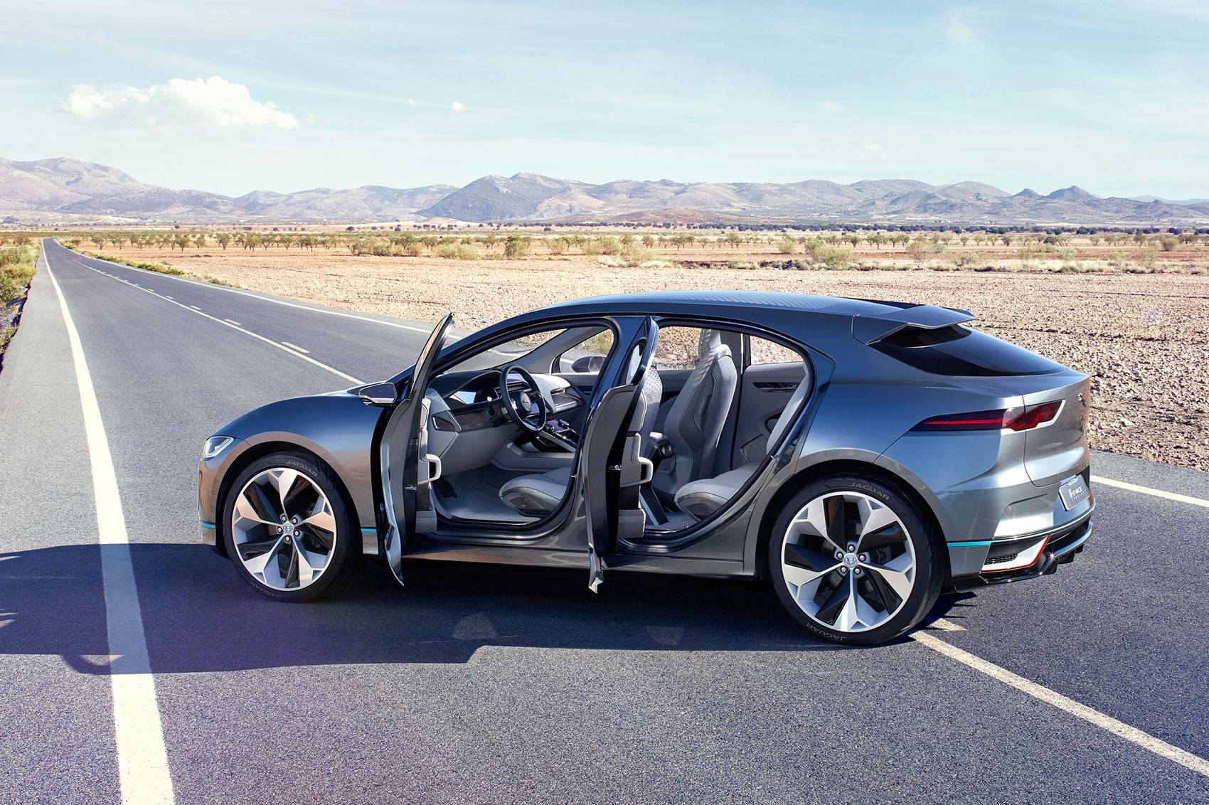 Jaguar I-Pace – полностью электрический кроссовер Ягуар: характеристики, возможности, преимущества