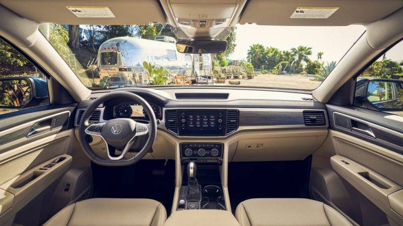 Volkswagen Atlas 2021 года: новая внешность и полный привод