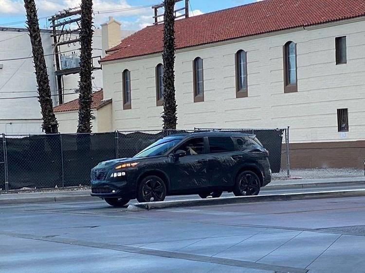 Новое поколение Nissan Rogue засняли в Лас-Вегасе